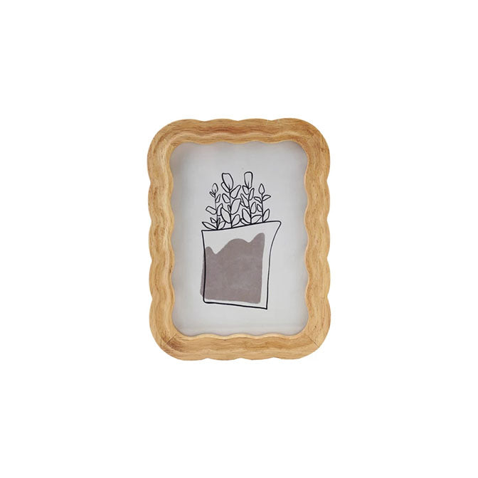 Rubberwood Scalloped Photo Frame (5" x 7" Photo) (Hangs or Sits)