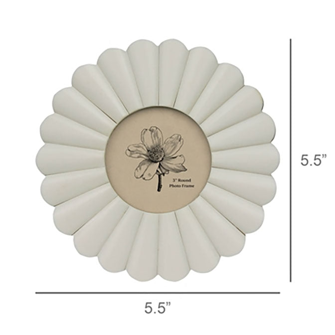 Scalloped Round Frame