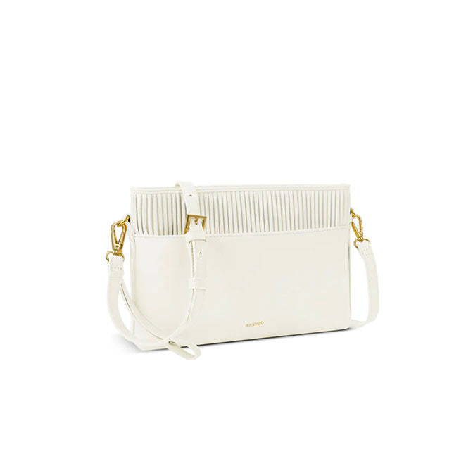 Jaelyn Pouch
