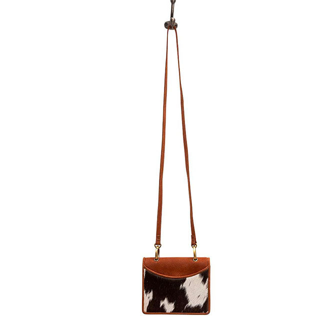 Cheering Small Cross Body