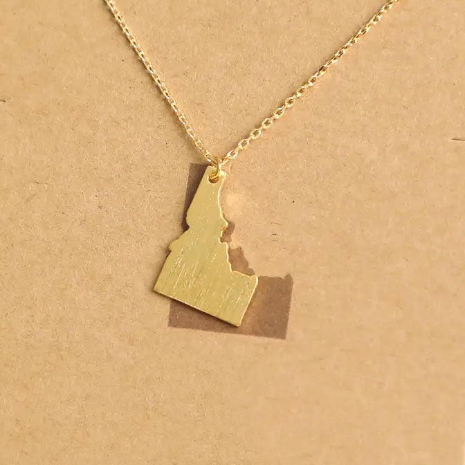 Elegant Louisiana State Silhouette Necklaces Gold