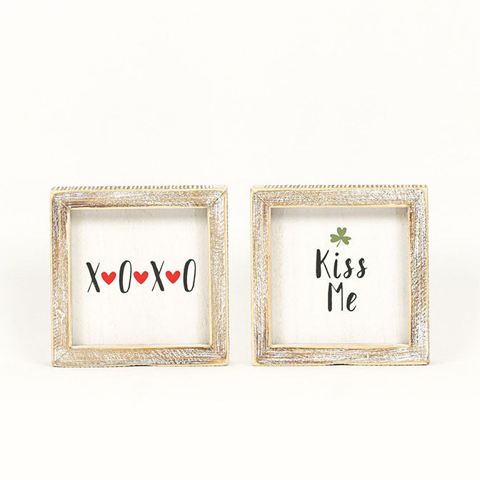 XoXoXo, Kiss Me Reversible Wall Hang